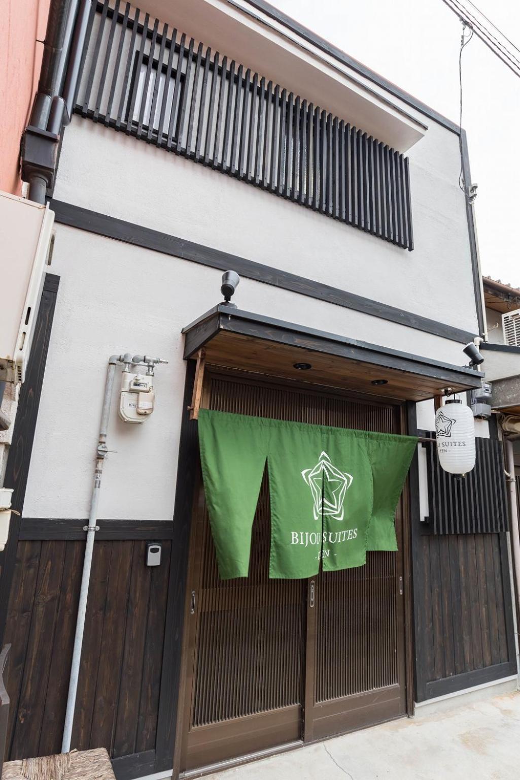 Bijou Suites Ten Osaka Bagian luar foto