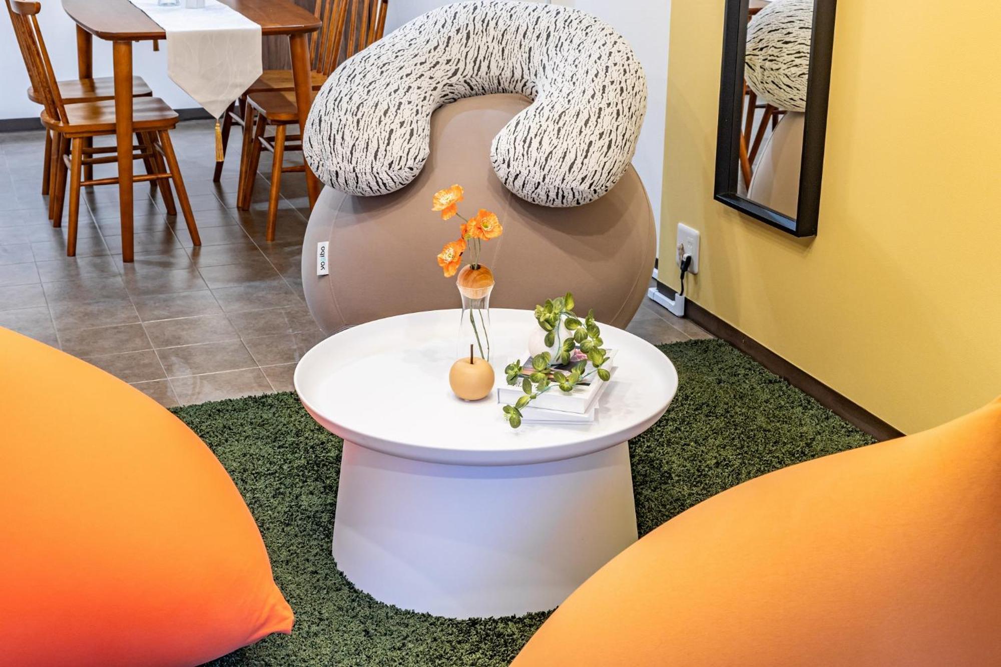 Bijou Suites Ten Osaka Bagian luar foto