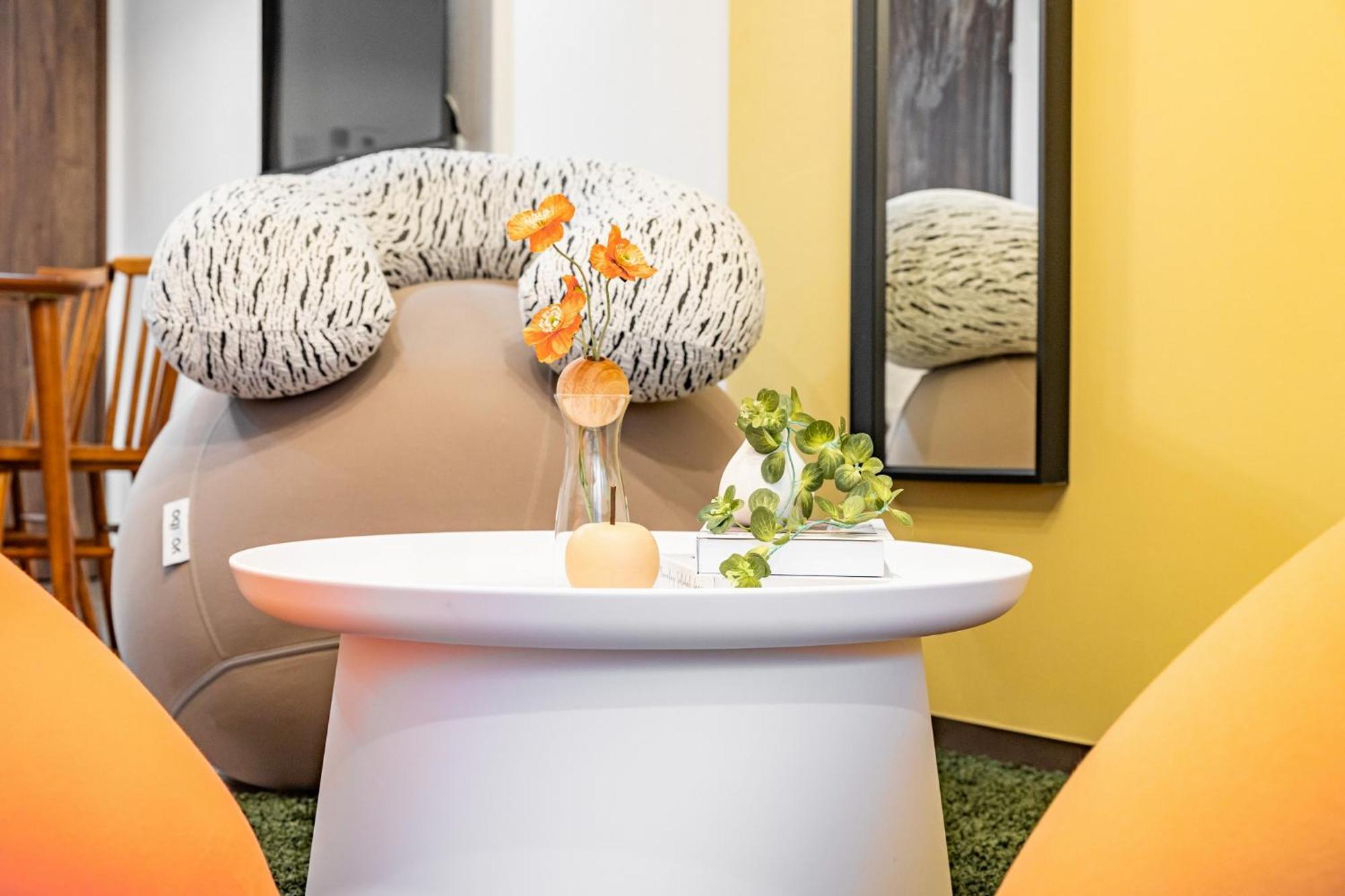 Bijou Suites Ten Osaka Bagian luar foto